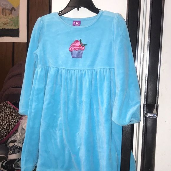 Christmas dress 4T - Picture 2 of 4